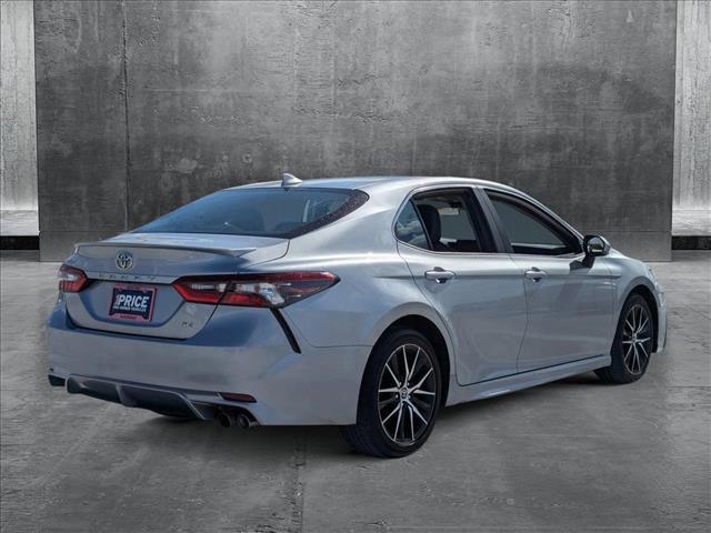 2022 toyota camry se