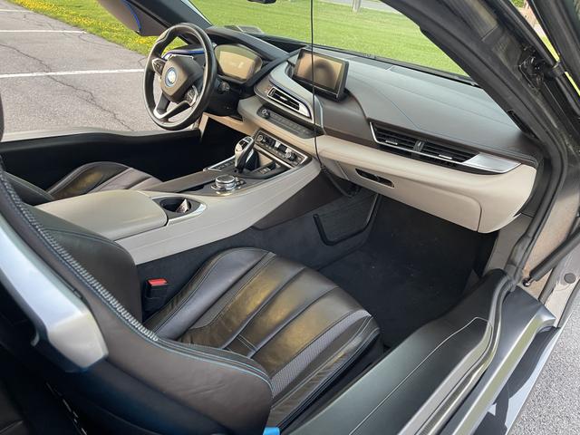 2015 bmw i8 base