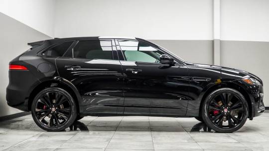 2019 Jaguar F-Pace s