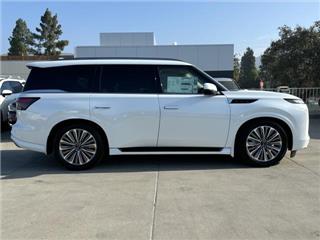 2025 Infiniti QX80 luxe