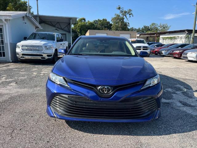 2018 toyota camry le