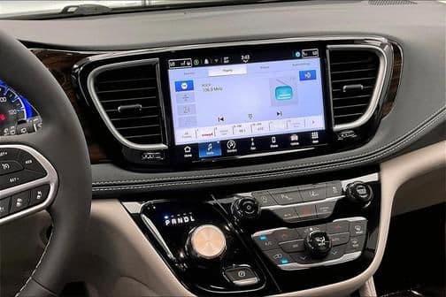 2023 chrysler pacifica limited front-wheel drive passenger van in omaha, nebraska