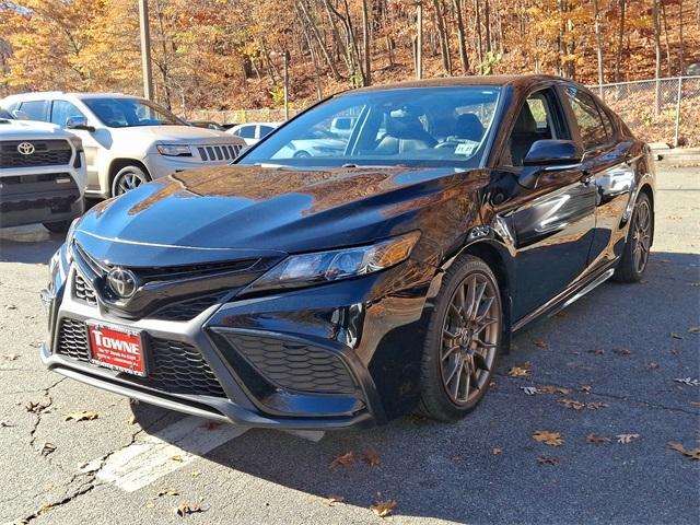 2023 toyota camry se nightshade