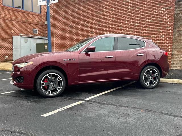 2017 maserati levante base