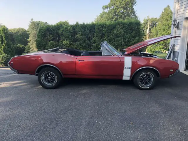 1968 olds cutlass convertible 455 / 4 speed