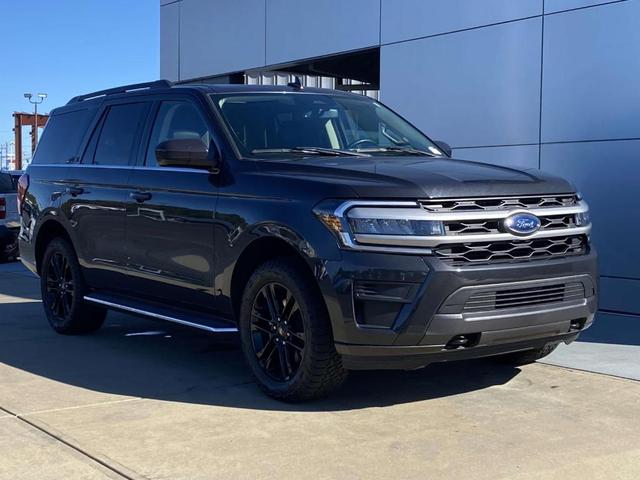 2022 ford expedition xlt