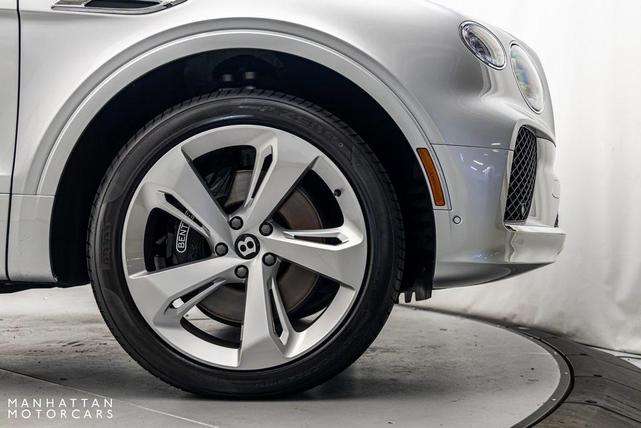 2024 bentley bentayga v8