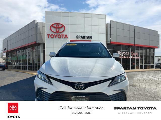 2022 toyota camry le