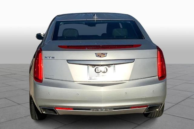 2017 cadillac xts luxury