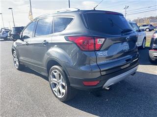 2019 Ford Escape titanium