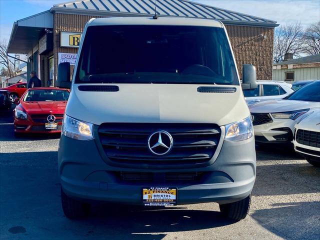 2022 mercedes-benz sprinter 1500 standard roof i4