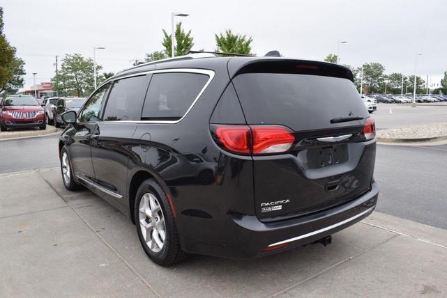 2019 chrysler pacifica touring-l plus