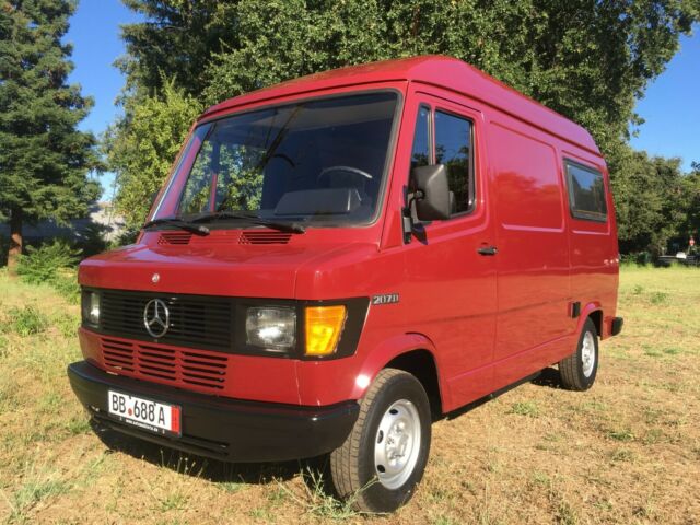 1985 mercedes-benz 207d camper van! only 16k og miles. beautiful! no reserve