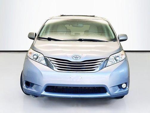 2017 toyota sienna