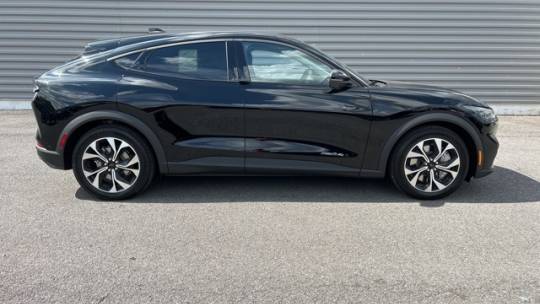 2024 Ford Mustang Mach-E select
