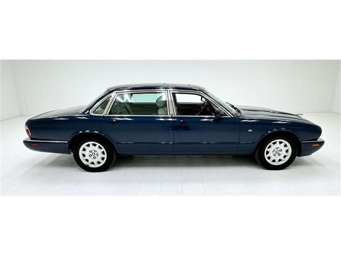 2000 jaguar xj8 in morgantown, pennsylvania