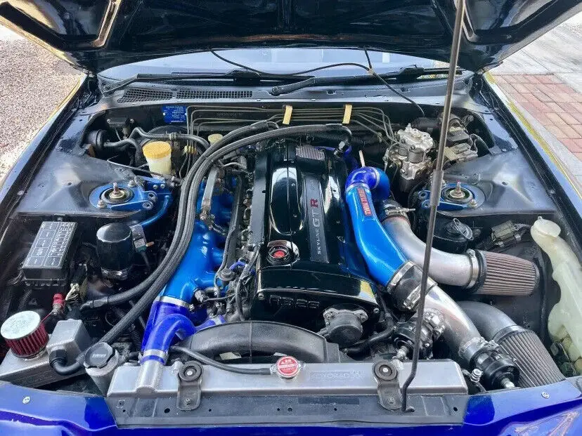 1989 nissan skyline 5-speed coupe 31,000 miles