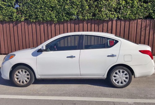 2012 nissan versa sv for sale in florida by owner
