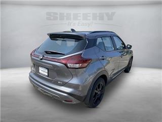 2022 Nissan Kicks sr