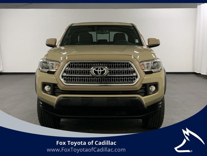 used 2017 toyota tacoma trd off-road cadillac, mi 49601 for sale in cadillac, michigan