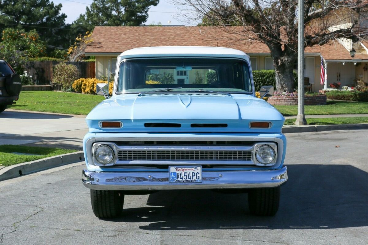 1966 chevrolet suburban - light blue - rare clamshell tailgate