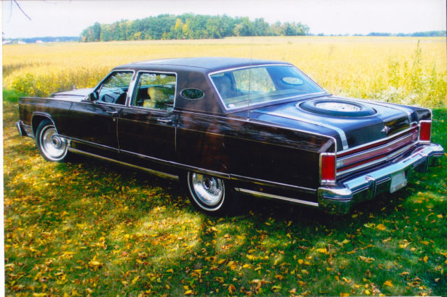 1975 lincoln continental town car 4 door sedan