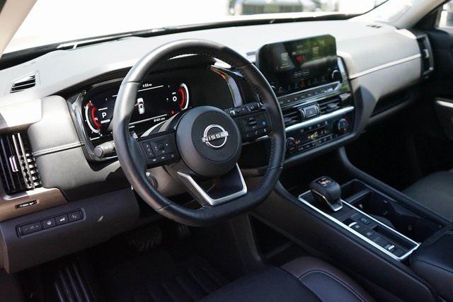 2023 nissan pathfinder platinum fwd