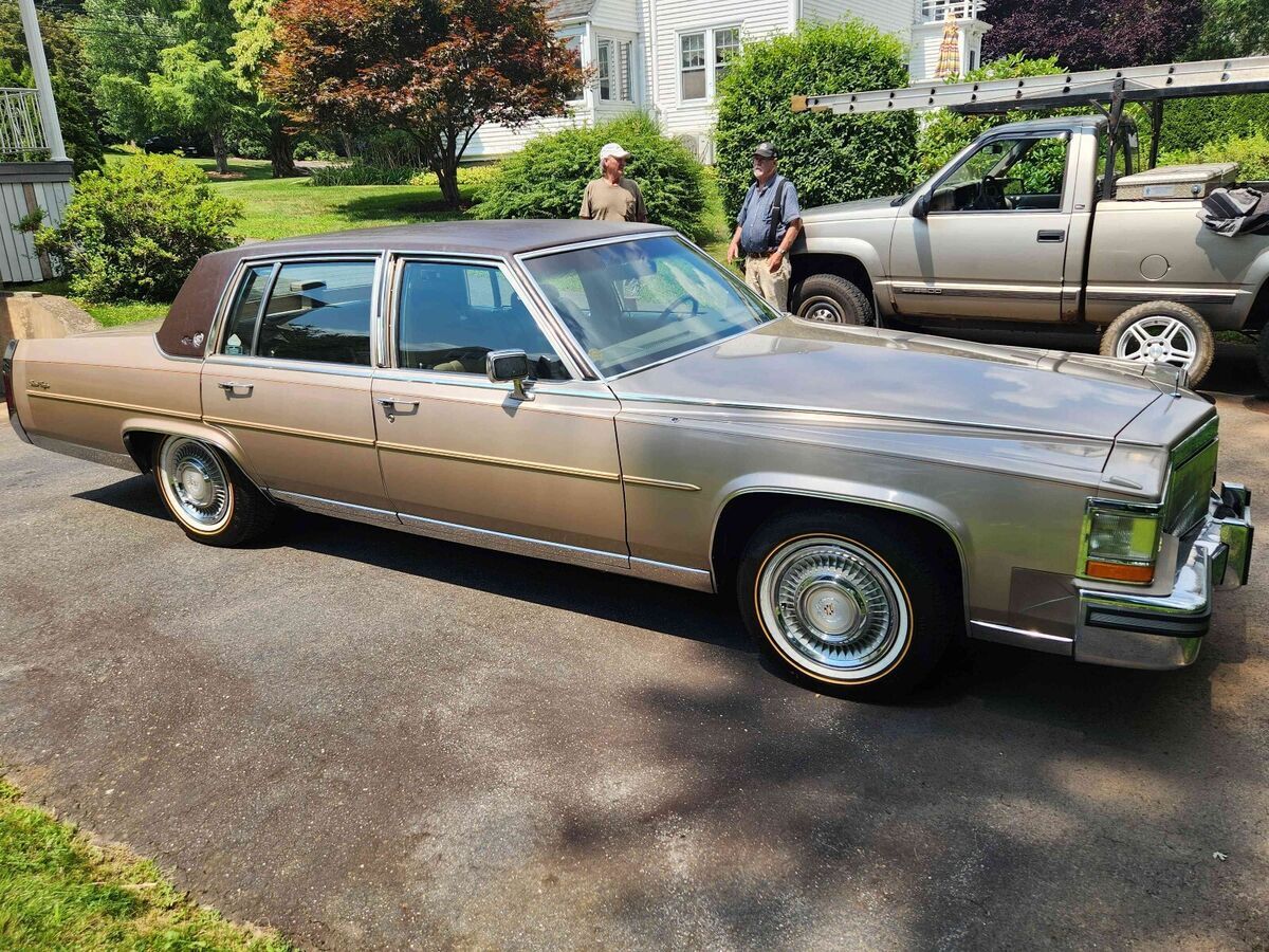 1986 cadillac fleetwood sedan brown brougham d'elegance