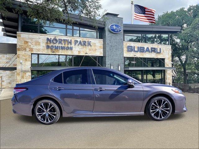 2018 toyota camry se