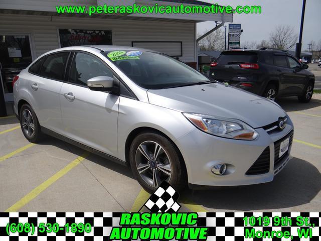 2014 ford focus se