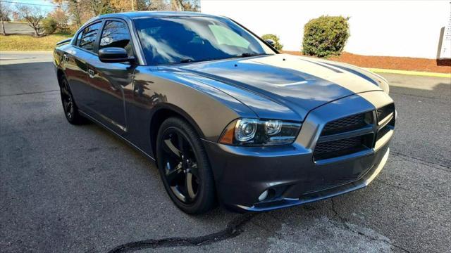 2014 dodge charger sxt
