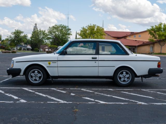 1983 volvo 242 glt white on black, stick shift turbo coupe