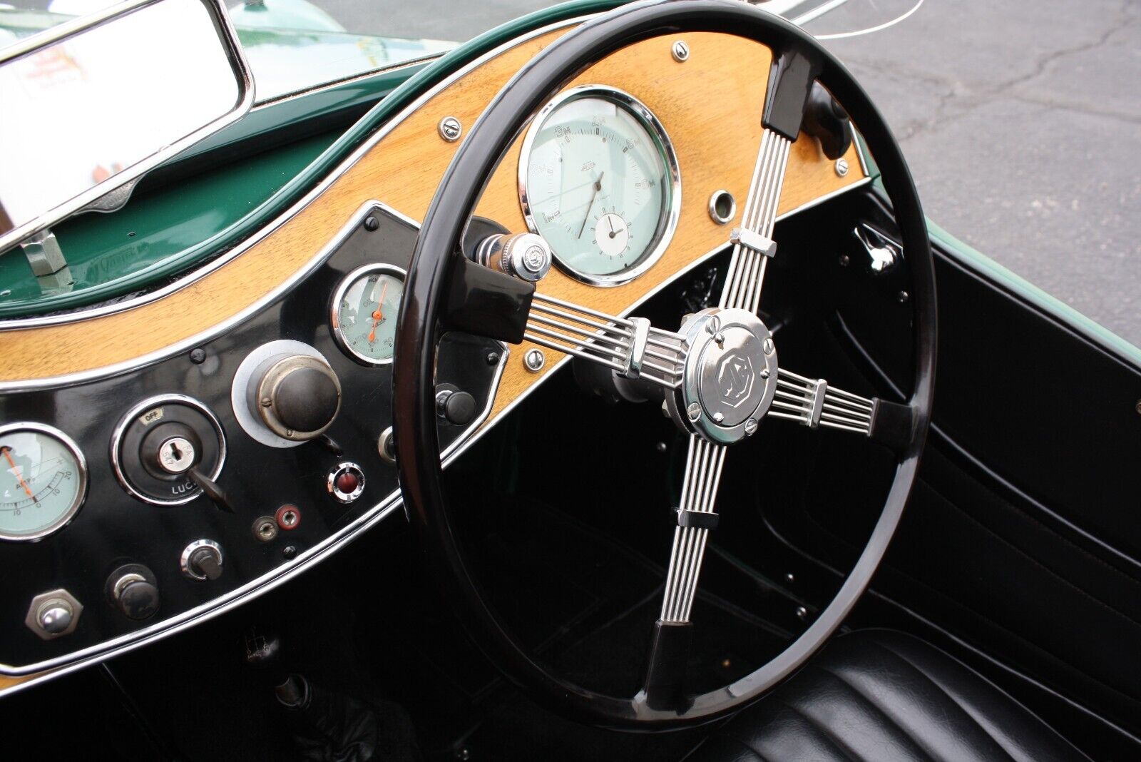 1949 mg t-series