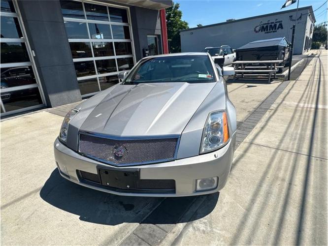 2006 cadillac xlr-v in west babylon, new york