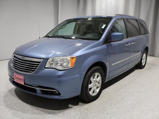 2012 chrysler town & country touring