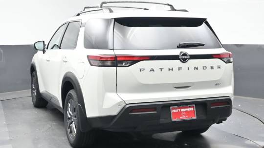 2024 Nissan Pathfinder sv