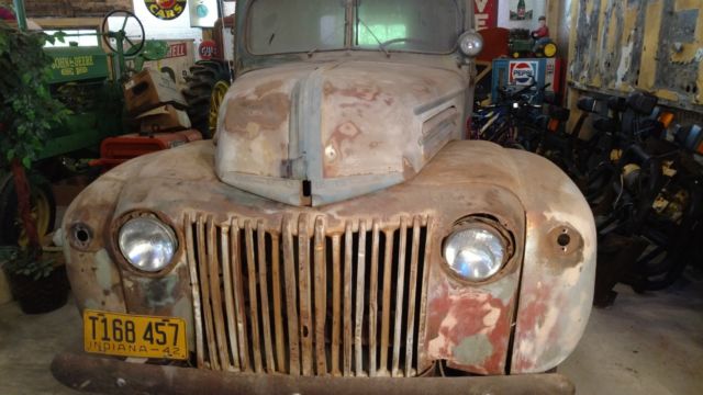 barn find! 1942 ford 1/2 ton truck original condition!