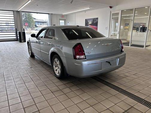 2006 chrysler 300 in saint louis, missouri