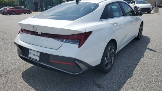 2024 Hyundai Elantra