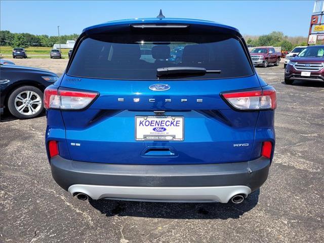 2022 ford escape se