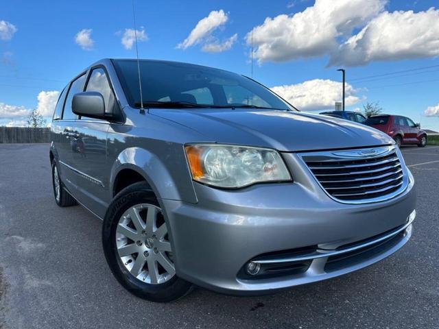 2014 chrysler town & country touring