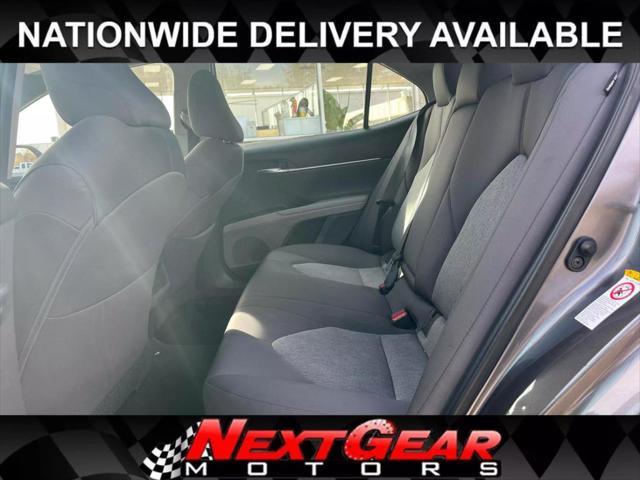 2019 toyota camry le