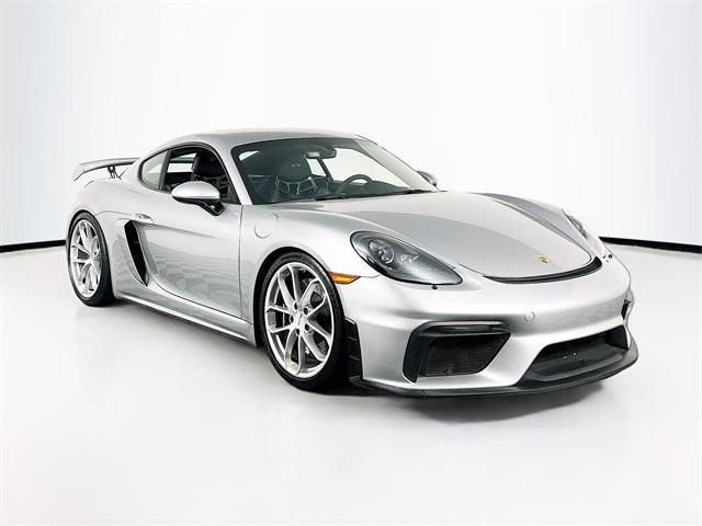 2022 porsche 718 cayman gt4