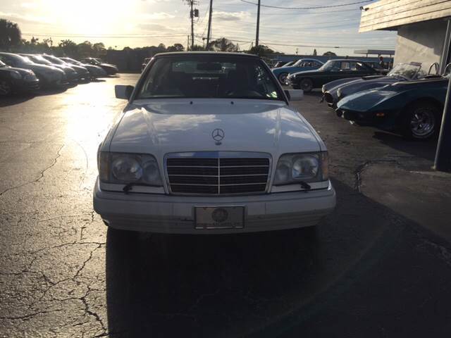 94 mercedes e320 convertible white, blue leather, blue roof, 53k miles, clean
