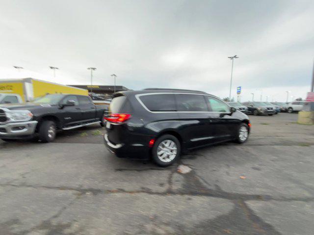 2022 chrysler pacifica touring l