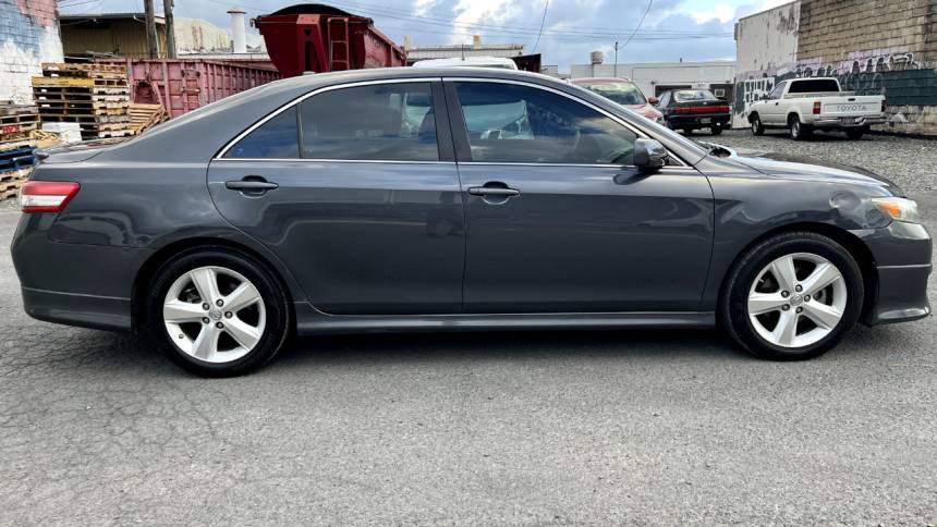 2010 toyota camry se