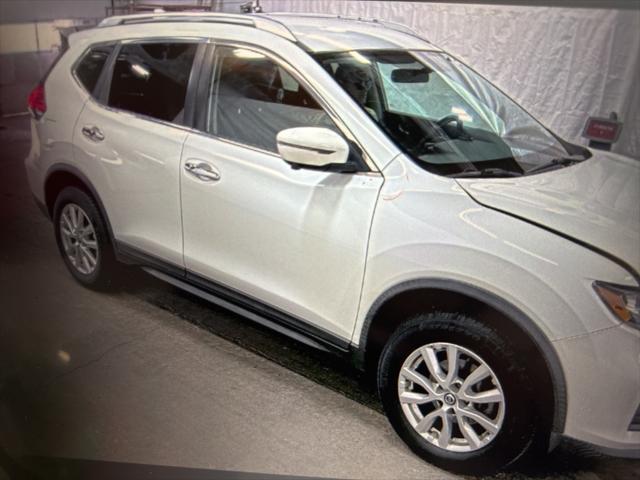 2017 nissan rogue sv