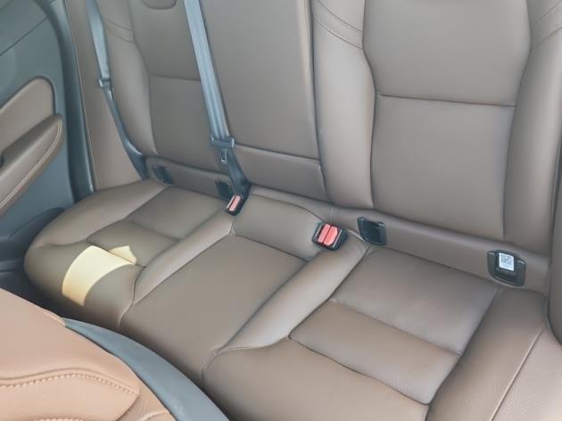 2023 volvo xc60 b5 plus bright theme