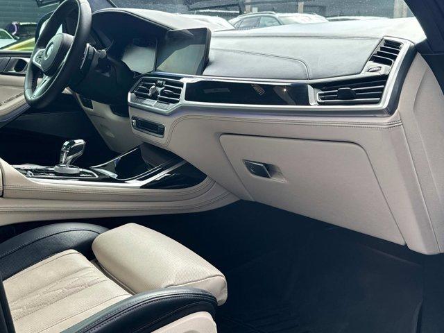 2021 bmw x7 m50i