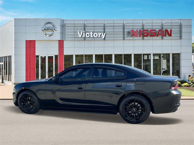 2017 dodge charger se